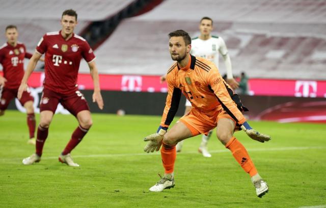 zhibo8-诺伊尔刚平纪录就开刀，拜仁队长什么时候能复出？