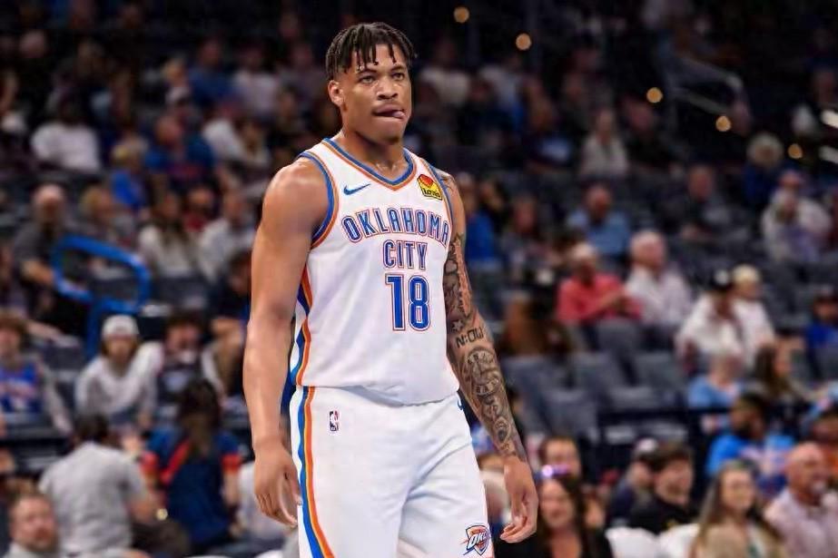 足球-山东男篮引进重型锋卫摇摆人，冲击季后赛计划有变