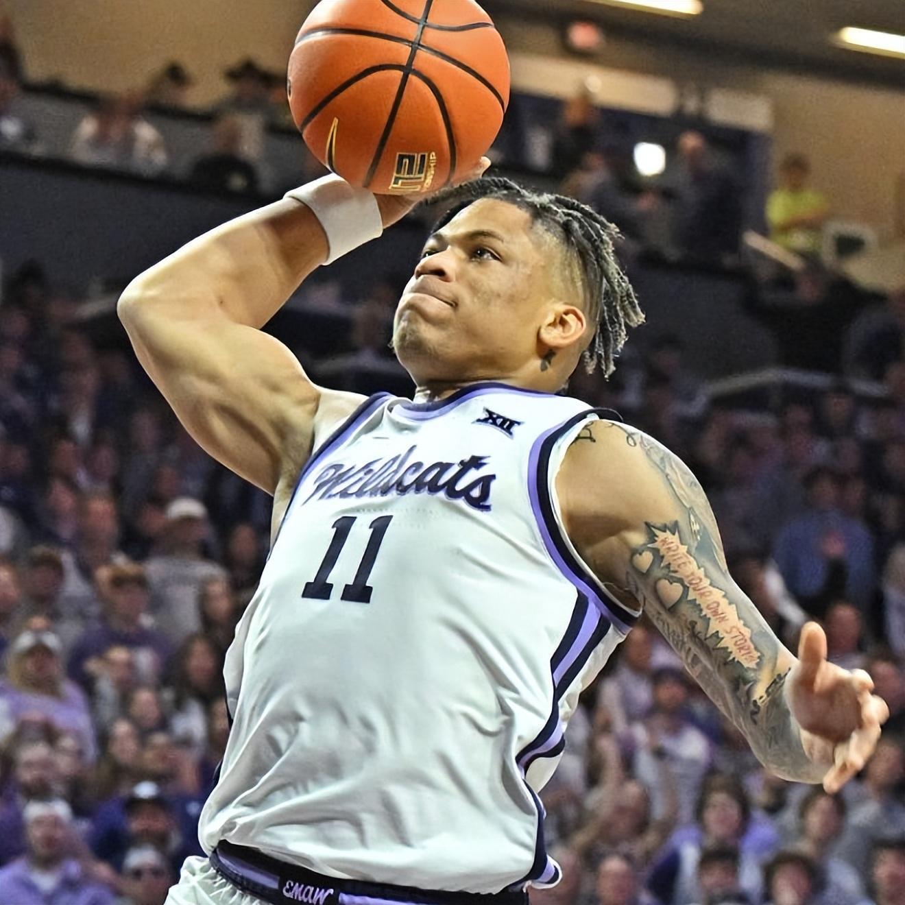 足球-山东男篮引进重型锋卫摇摆人，冲击季后赛计划有变