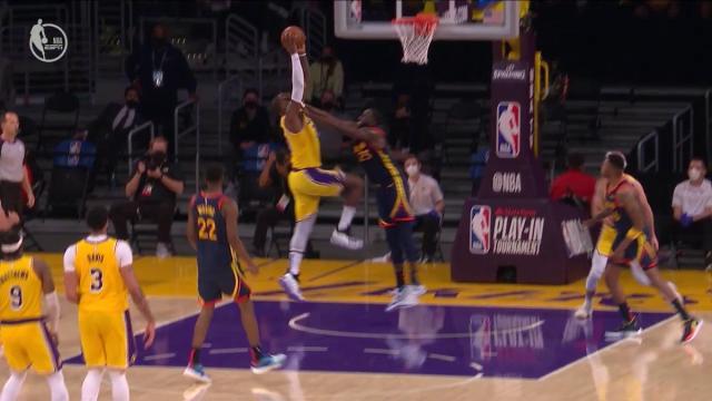 1621488960634077266.jpeg zhiboba-关键三分如神锋宝剑 勒布朗再度捍卫王者荣耀